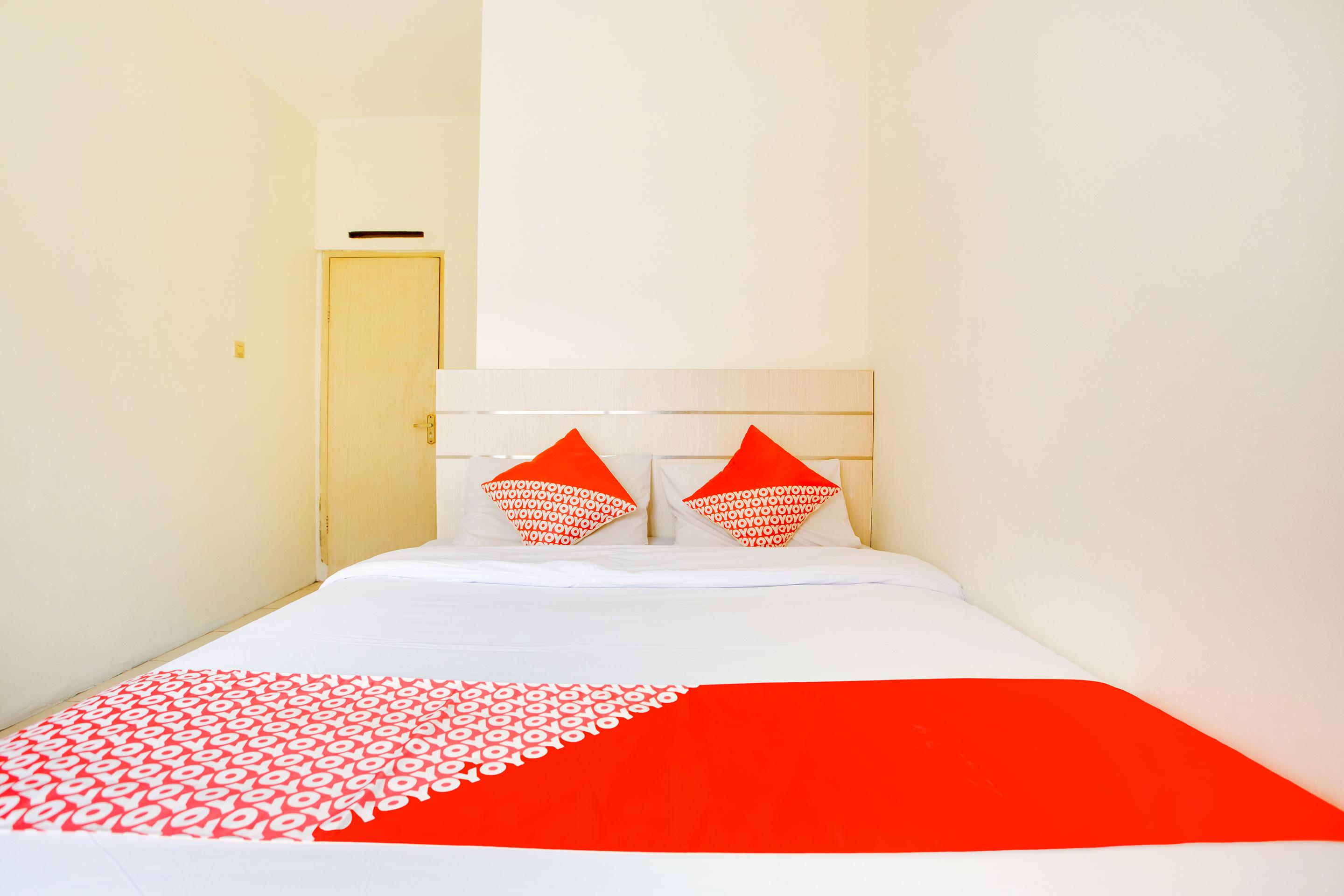 Reddoorz @ Hotel Arimbi Dewi Sartika Baru Бандунг Экстерьер фото