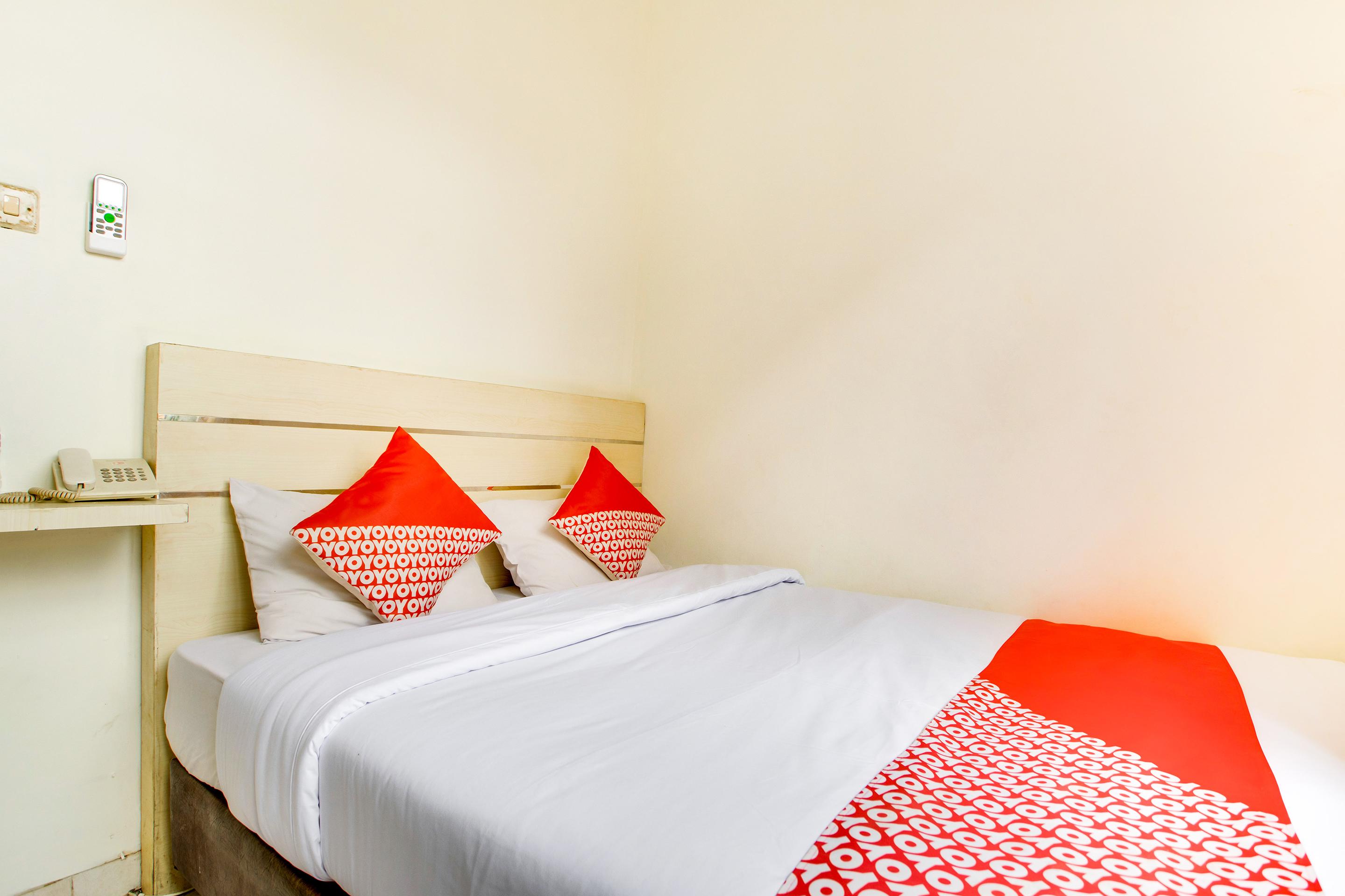 Reddoorz @ Hotel Arimbi Dewi Sartika Baru Бандунг Экстерьер фото